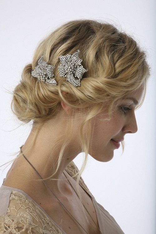 bridal chignon trend 2020