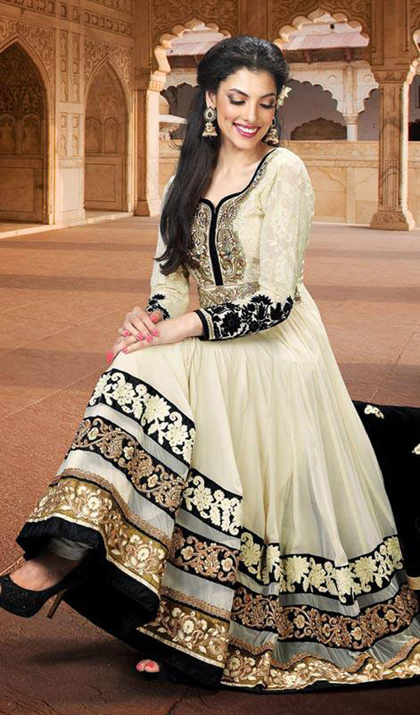 Latest Pakistani Wedding Frocks Designs 2021 Party Dresses ...