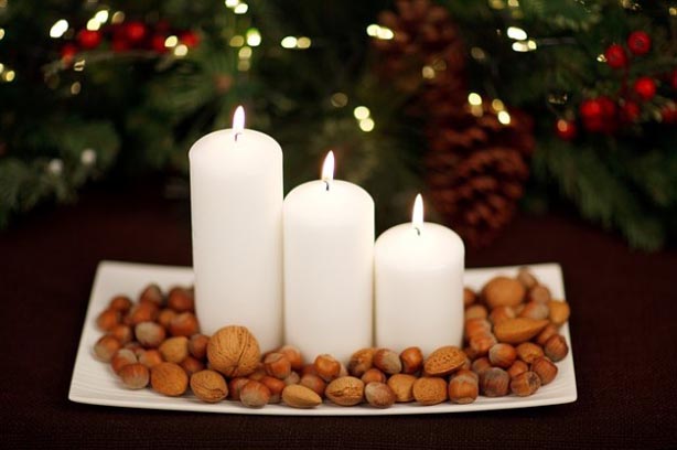 Easy Christmas Candle Decorating Ideas - Candle Decorations