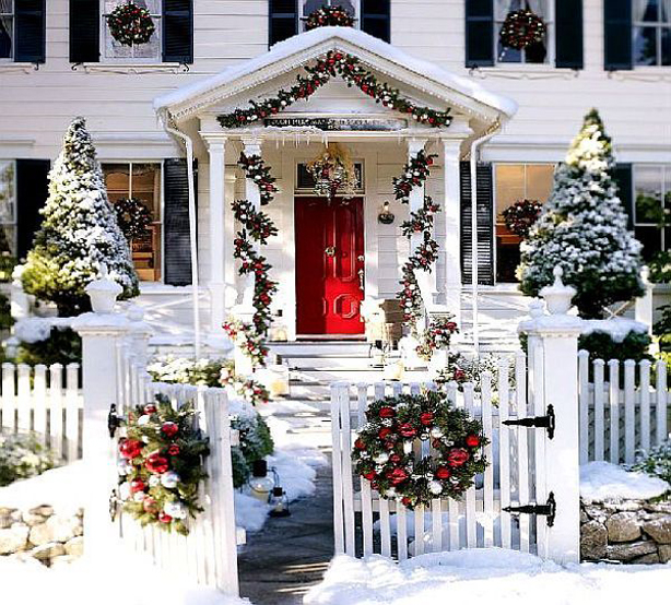 Cheap Christmas House Decorating Ideas  Easy Christmas Decorations