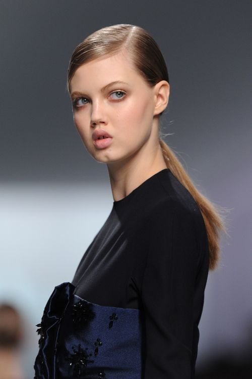 Top 10 Fresh Winter Fall Hairstyles for Women with Picture Top 10 Fresh Winter Fall Hairstyles for Women with Picture