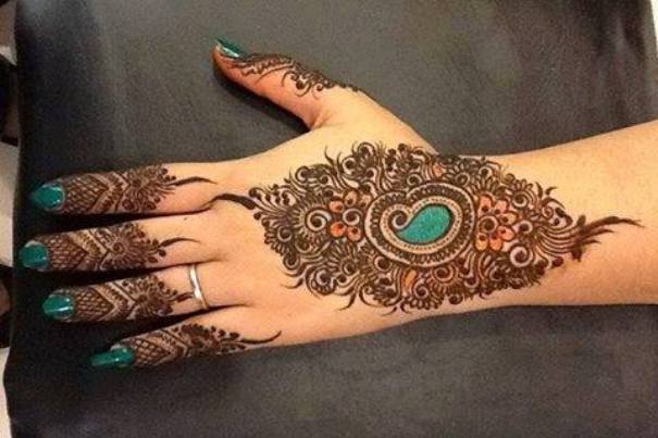 wedding mehndi design for back of hand