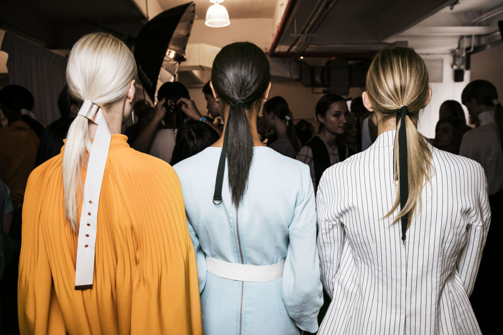 trendy low pony tails for spring summer 2020