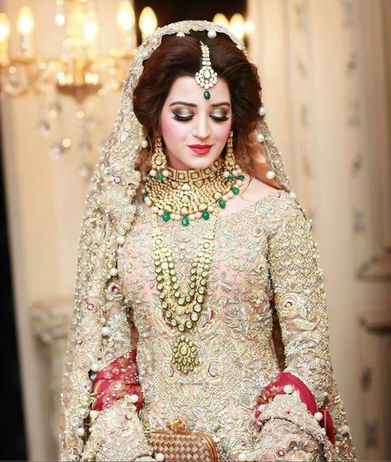 dulhan wedding dress