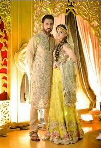 couple on their mehndi