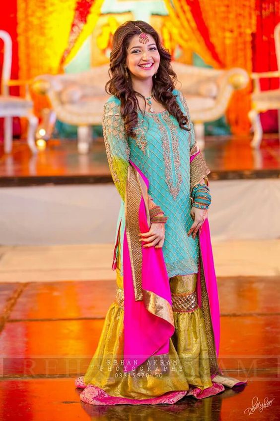 stylish-girls-latest-mehndi-dresses-ideas