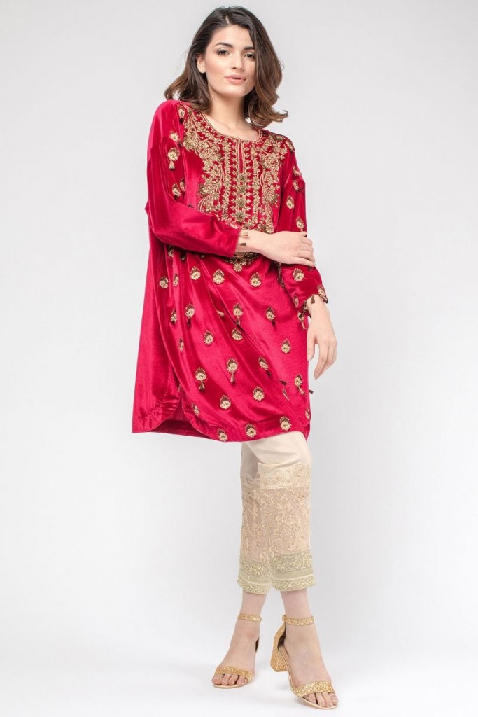 Beautiful girl in Red Khaas Semi-Formal Dress by Khaadi