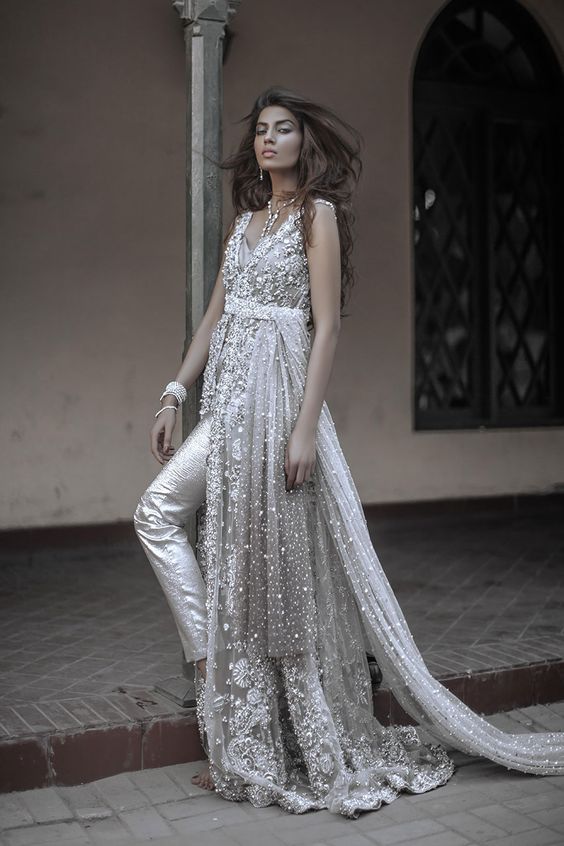 Front Open Gown Pakistani Wedding Dress in Net Fabric – tariqfarooq