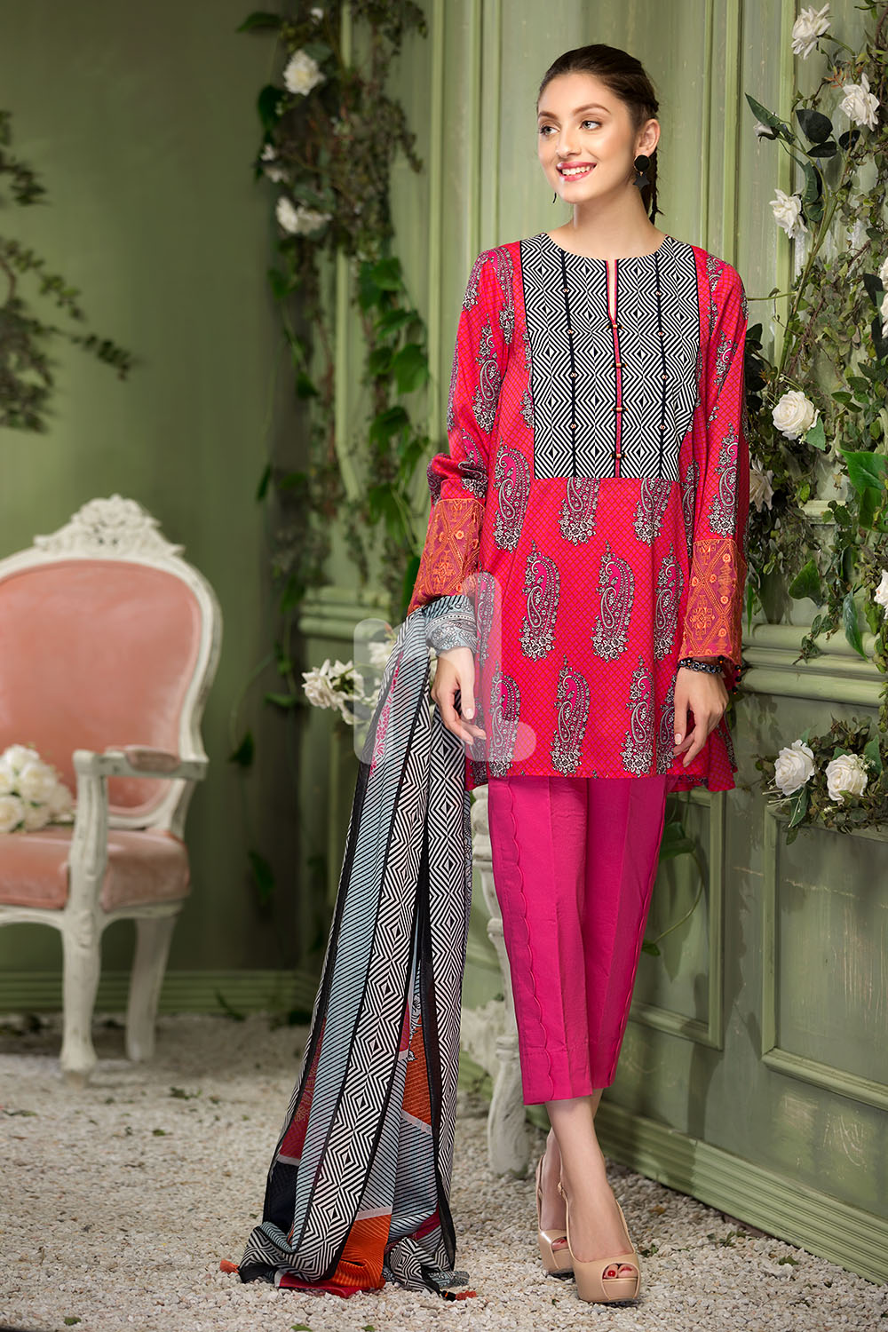 Details more than 57 pakistani kurti design catalogue 2023 - POPPY