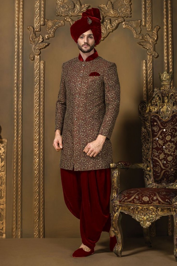 Red Sherwani style for man