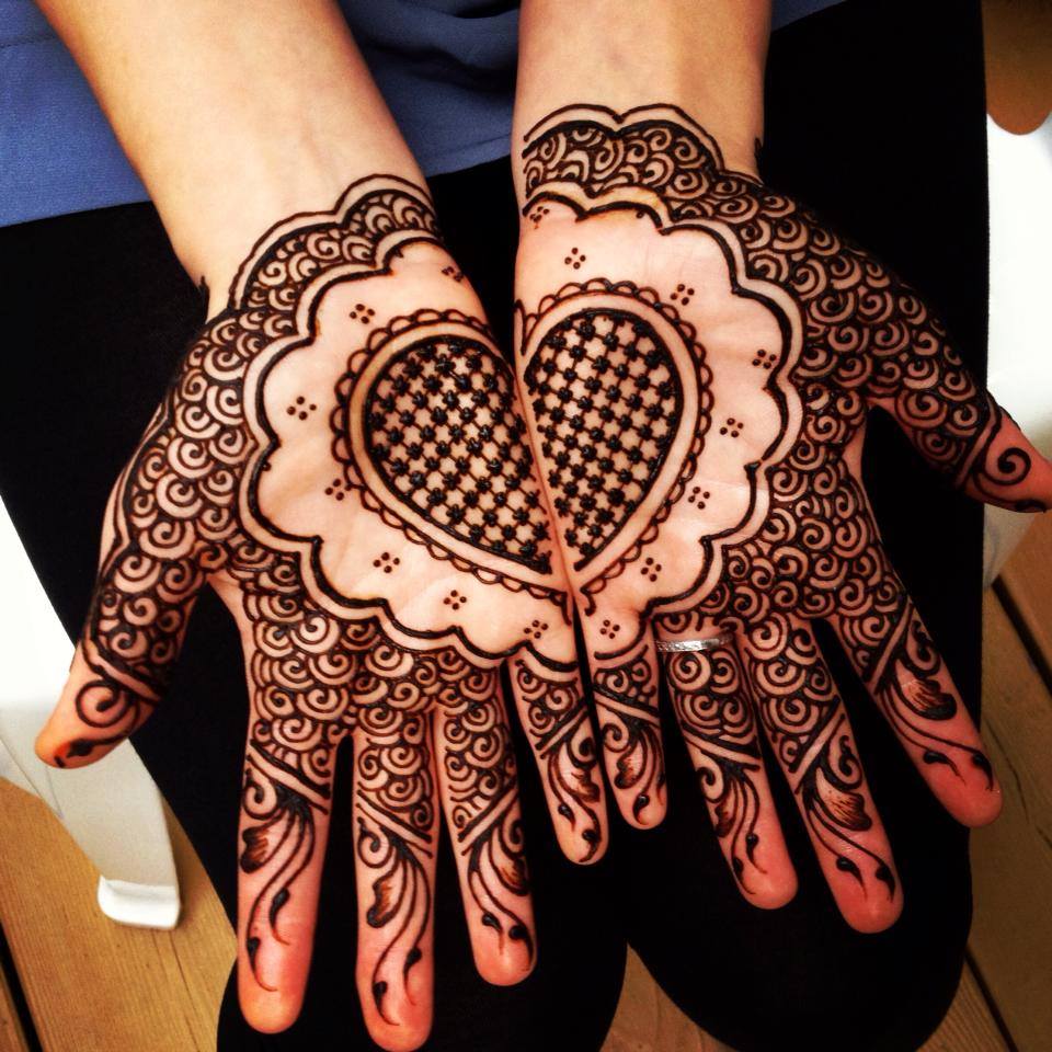 Arabic Heart Mehendi Design 2022.