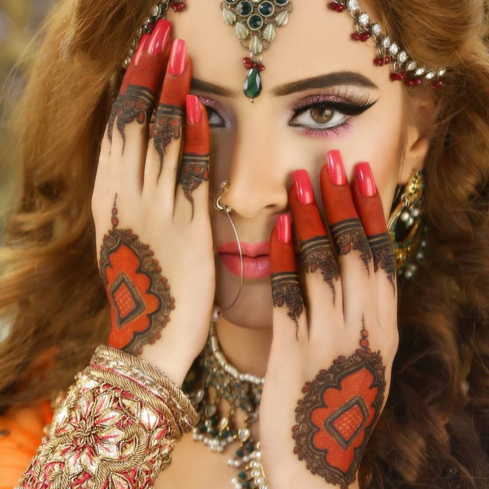 Ravishing Bridal Mehendi