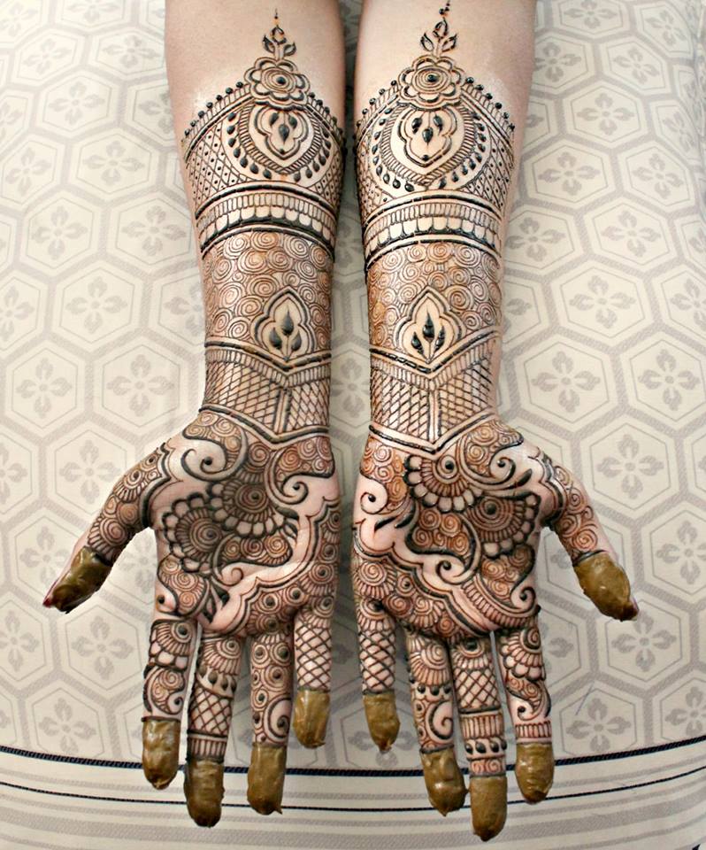 Rifting Mehendi Eid Design