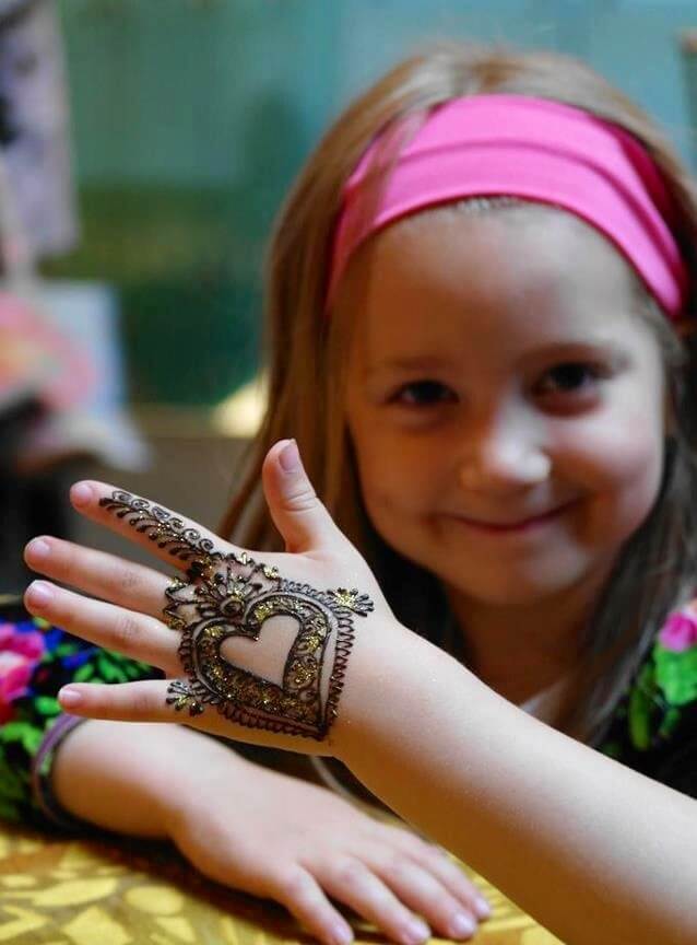 Simple Arabic Henna Mehendi