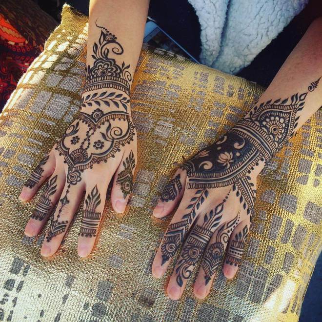 cool Mehndi Design for Hands Picture