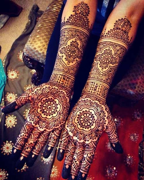 Eid Mehndi design in Black