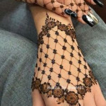 Easy and simple mehndi design